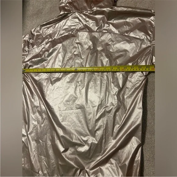 Under Armour Women's Windbreaker size S - Picture 9 of 15